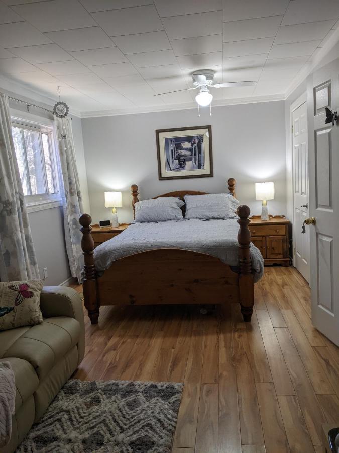 Bear & Butterfly Bed And Breakfast Gravenhurst Dış mekan fotoğraf